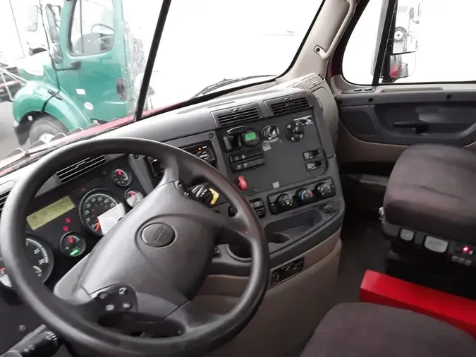 2020 FREIGHTLINER/MERCEDES CASCADIA 113