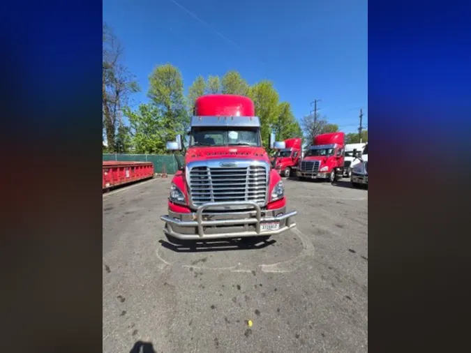 2019 FREIGHTLINER/MERCEDES CASCADIA 125