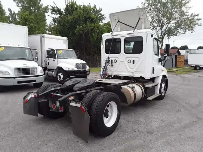 2018 FREIGHTLINER CASCADIA 113