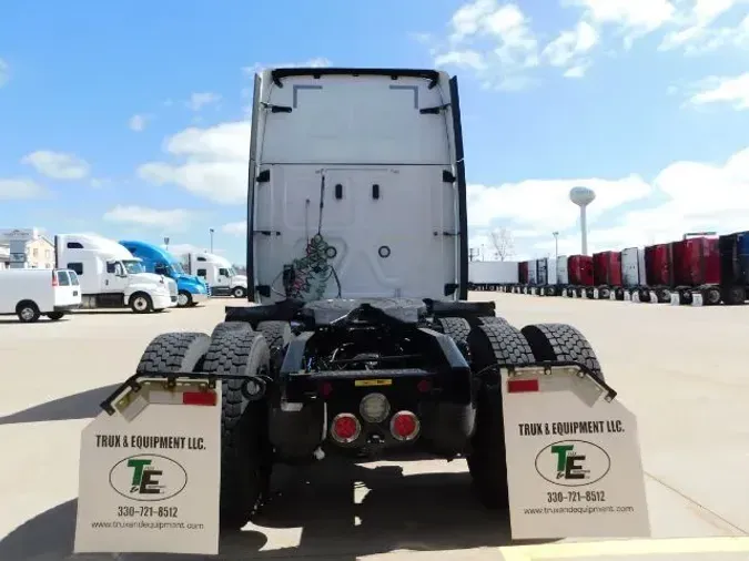 2020 Freightliner New Cascadia 126