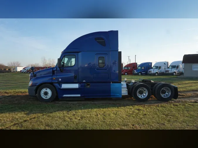 2015 FREIGHTLINER CASCADIA EVOLUTION