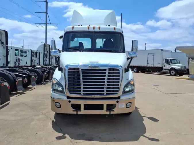 2020 FREIGHTLINER/MERCEDES CASCADIA 113