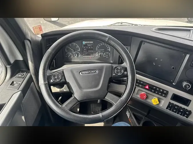 2021 FREIGHTLINER CA126