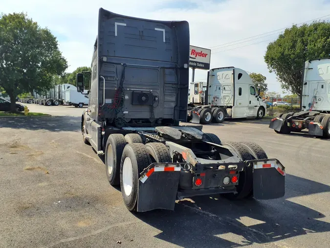 2019 VOLVO VNL64T-760