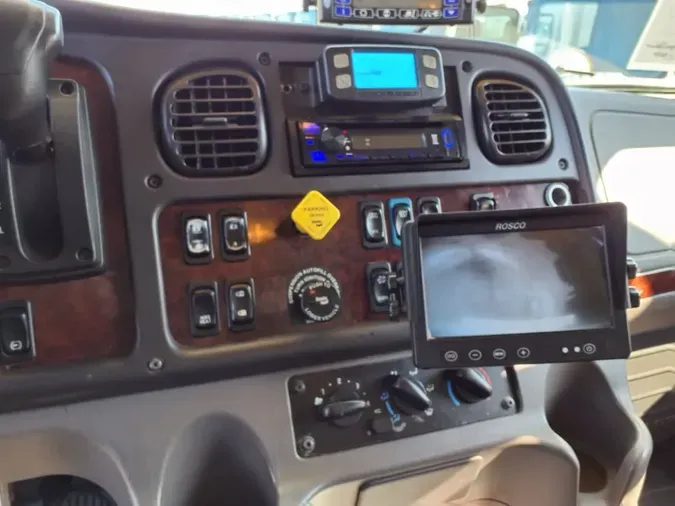 2019 FREIGHTLINER/MERCEDES M2 106