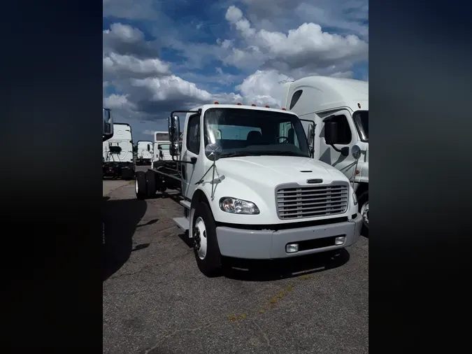 2019 FREIGHTLINER/MERCEDES M2 106