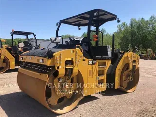 2017 Caterpillar CB66B