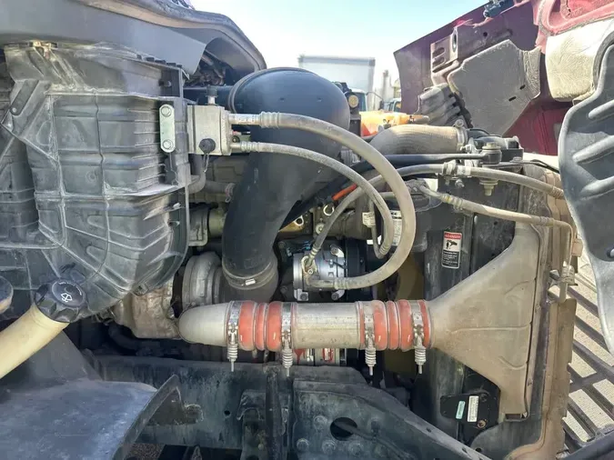 2017 FREIGHTLINER/MERCEDES CASCADIA 113