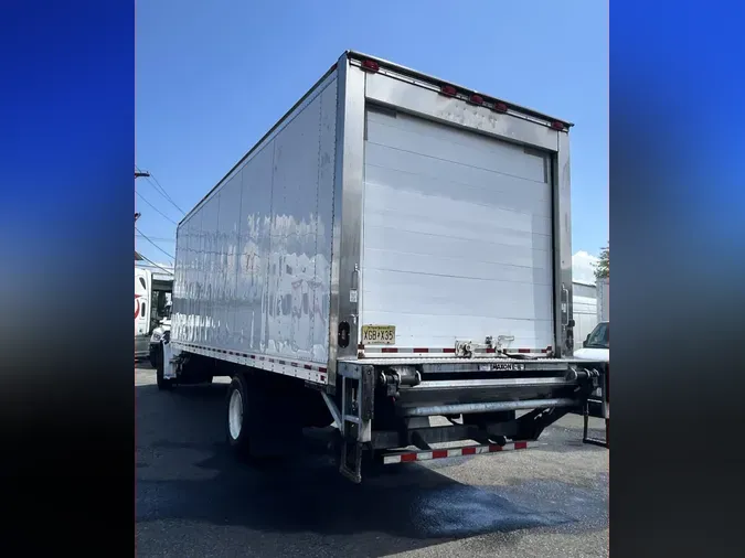 2018 FREIGHTLINER M2 106