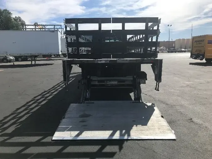 2018 INTERNATIONAL 4300
