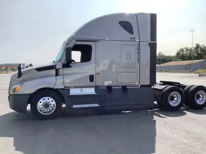 2023 Freightliner Cascadia