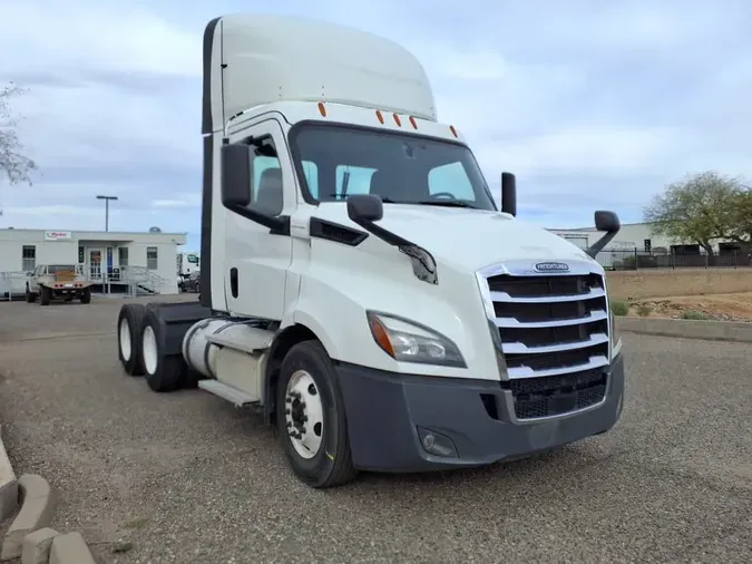 2020 FREIGHTLINER/MERCEDES NEW CASCADIA 1161c27ee273ee81a5f056d4c1f38513894