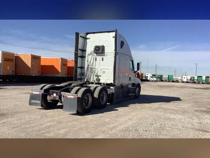 2022 Freightliner Cascadia 126