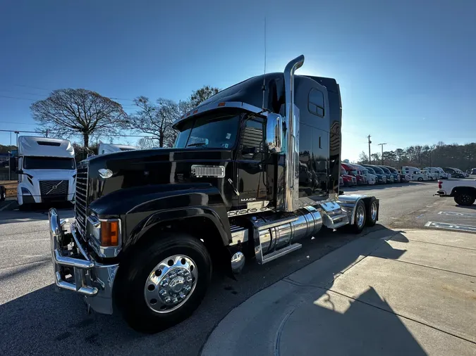 2017 Mack PIN64T