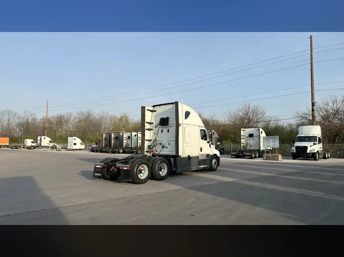 2022 Freightliner Cascadia 1261c2cbb6bf0519bde9a19943ae1232198