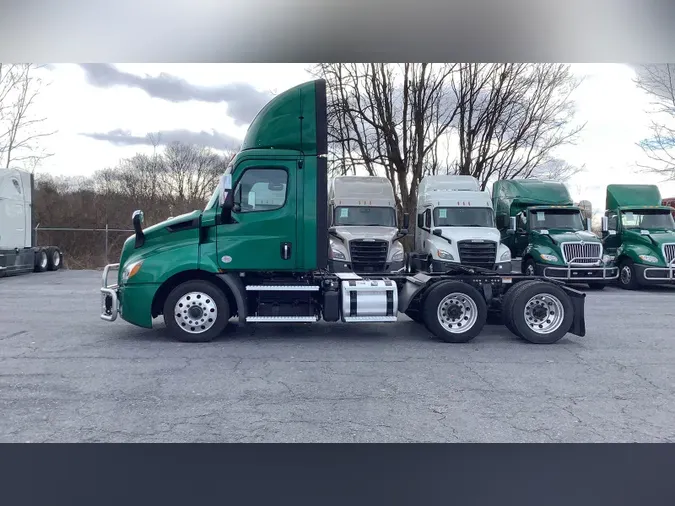 2020 Freightliner Cascadia 126