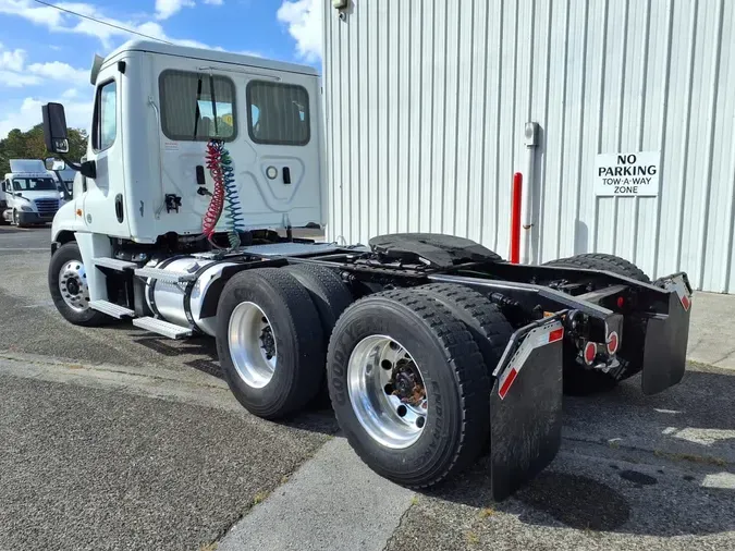 2020 FREIGHTLINER/MERCEDES CASCADIA 125