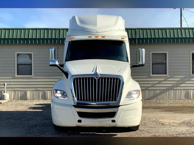 2023 INT LT625 6x4