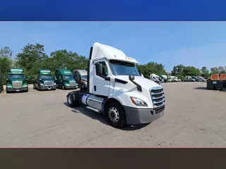 2019 Freightliner Cascadia 126