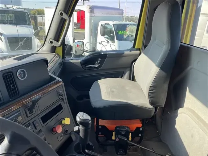 2018 INTERNATIONAL RH613