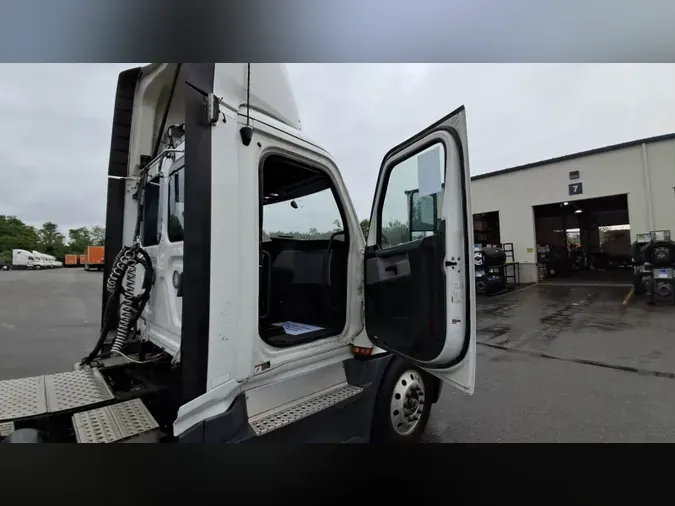 2020 Freightliner Cascadia 1261c342ce79293ce878560421d65232c0d