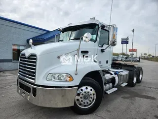 2018 MACK CXU613