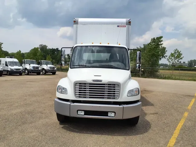 2018 FREIGHTLINER M2 106