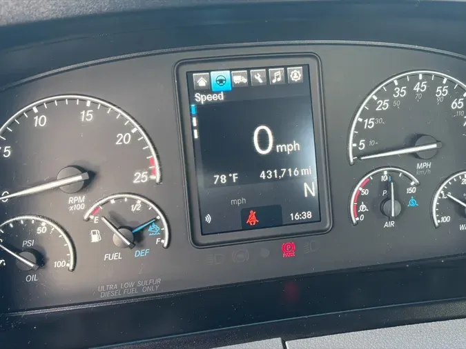 2022 Freightliner Cascadia 126