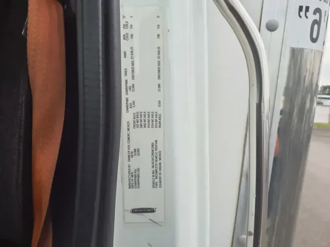 2019 FREIGHTLINER M2 106