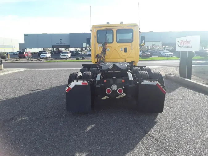 2017 FREIGHTLINER/MERCEDES CASCADIA 113