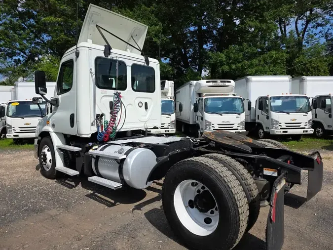 2019 FREIGHTLINER CASCADIA 113