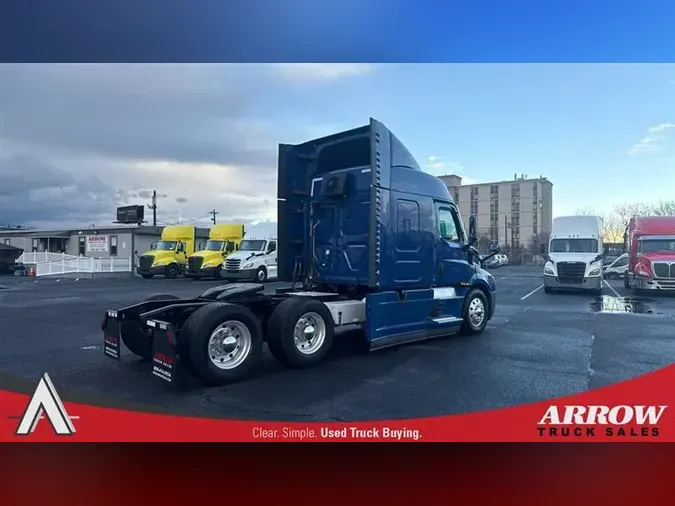 2021 FREIGHTLINER CASCADIA
