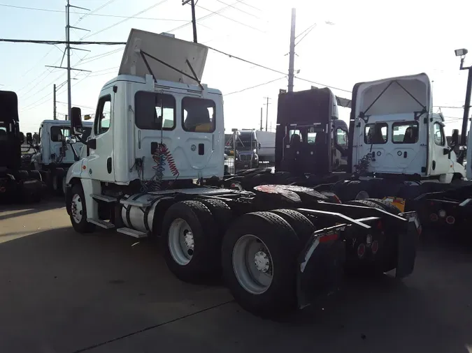 2016 FREIGHTLINER/MERCEDES CASCADIA 125