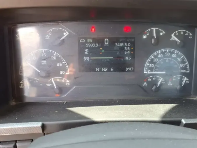 2020 VOLVO VHD64BT3001c472e573d94168988dd954a7e3dd702