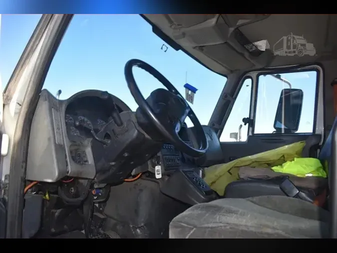 2013 INTERNATIONAL WORKSTAR 7400