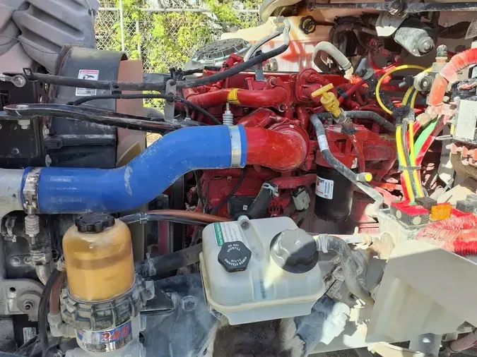 2018 FREIGHTLINER/MERCEDES M2 106