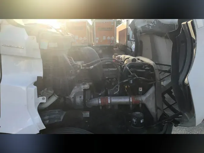 2022 Freightliner Cascadia 126