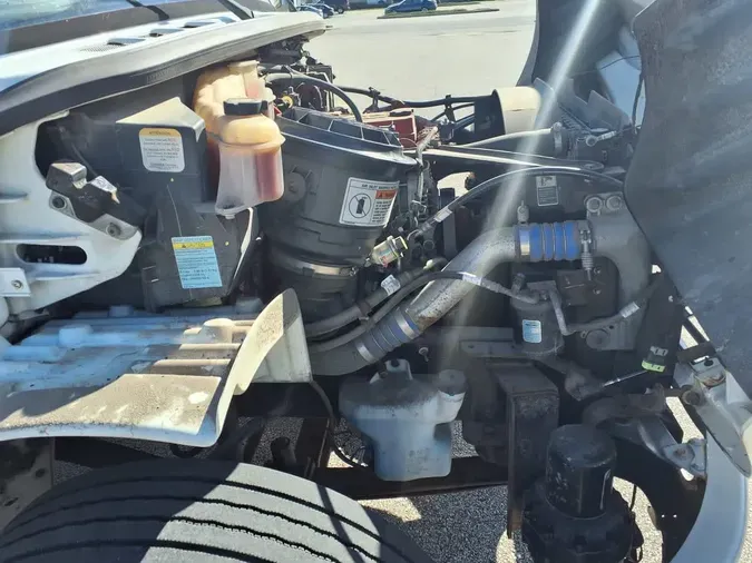 2016 FREIGHTLINER/MERCEDES M2 106