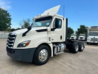 2018 FREIGHTLINER CASCADIA 126