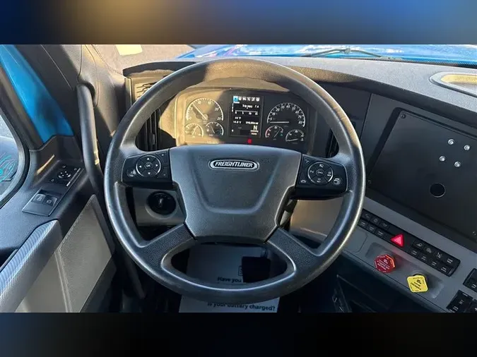 2022 FREIGHTLINER CA126