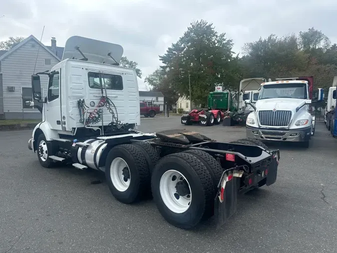 2019 VOLVO VNL