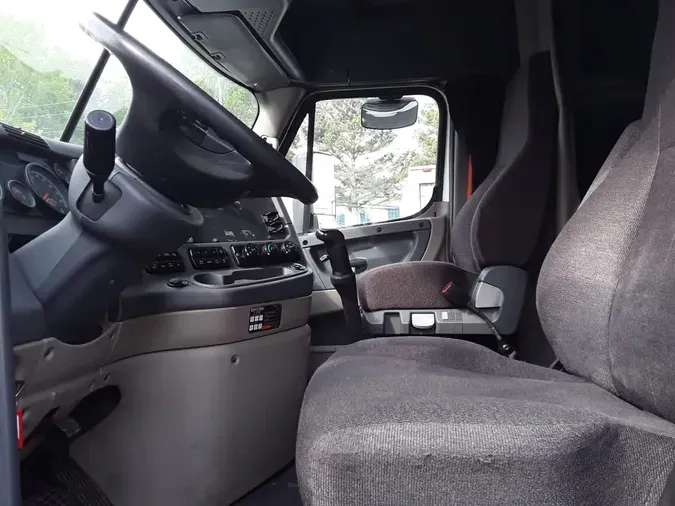 2019 FREIGHTLINER/MERCEDES CASCADIA 125