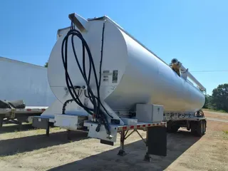 2012 UTILITY TRAILERS TANKER TRAILER