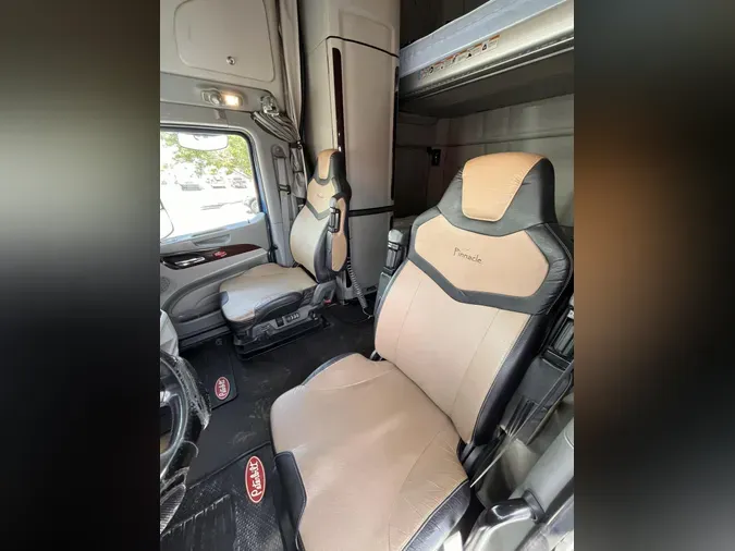 2021 Peterbilt 579