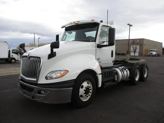 2019 NAVISTAR INTERNATIONAL LT625 DAYCAB T/A