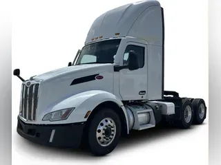 2023 Peterbilt 579