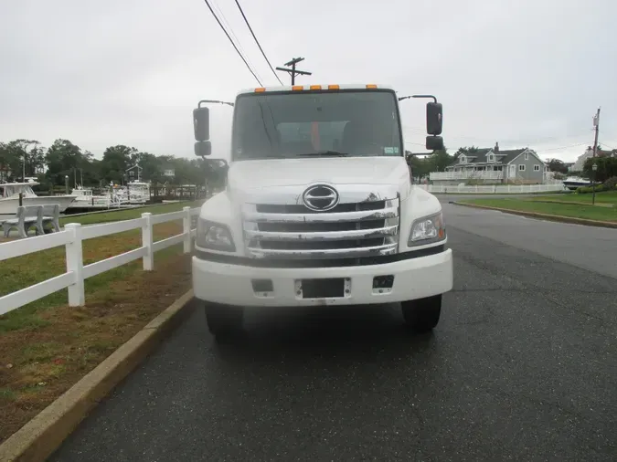 2018 HINO 268