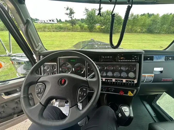 2026 Kenworth W900L
