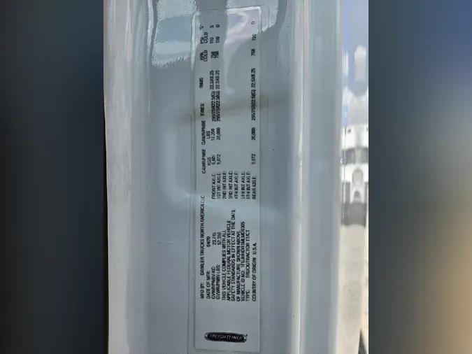 2021 FREIGHTLINER Cascadia 126