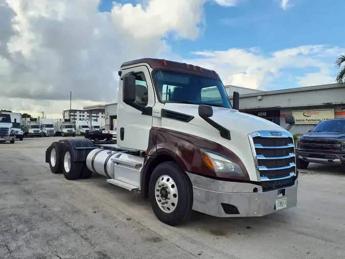 2020 FREIGHTLINER/MERCEDES NEW CASCADIA PX126641c6840326aad565e68b0f9af69939d4e